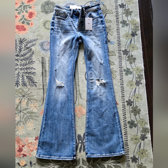 BKE Andi Flare Jeans in Dark Blue Denim - Picture 3 of 10